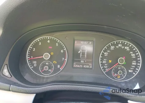 2013 Volkswagen Passat 2.5L Se z USA, uszkodzony, nr VIN 1VWBP7A35DC063005